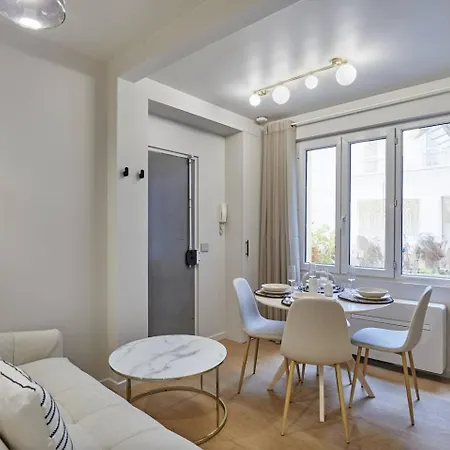 Apartment Cozy Montmartre Moulin Rouge Paris
